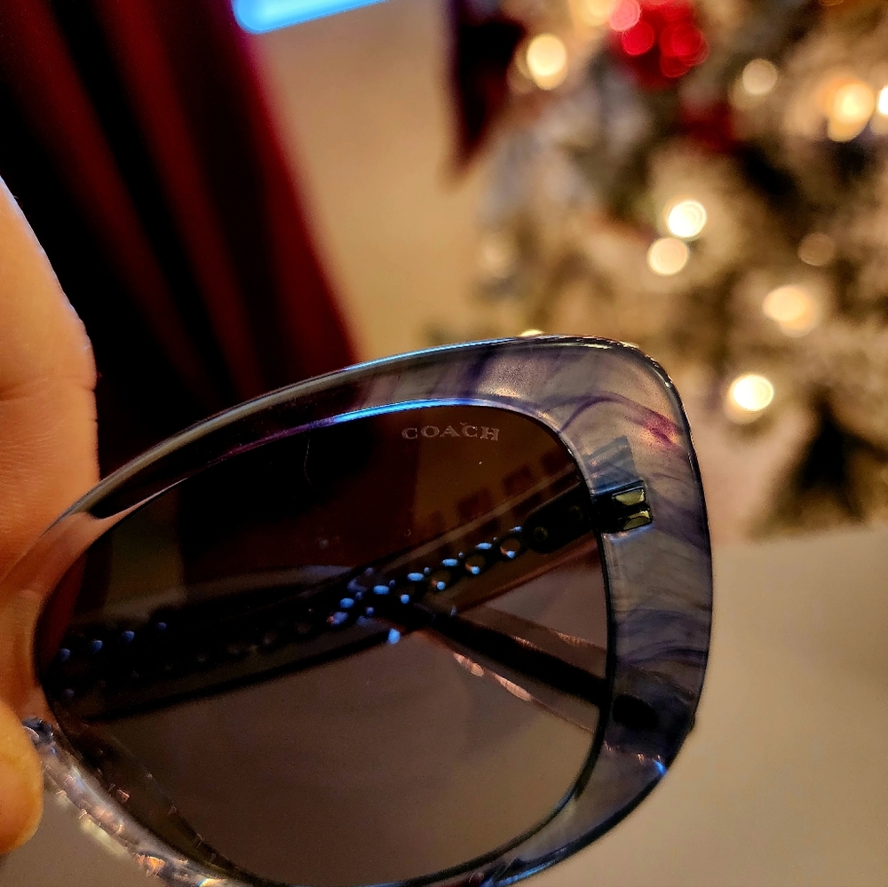Coach Sunglasses - Picture 4 of 10